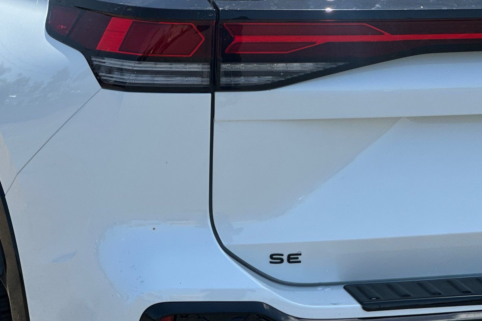New 2026  Volkswagen 2.0T SE R-Line Black image 25