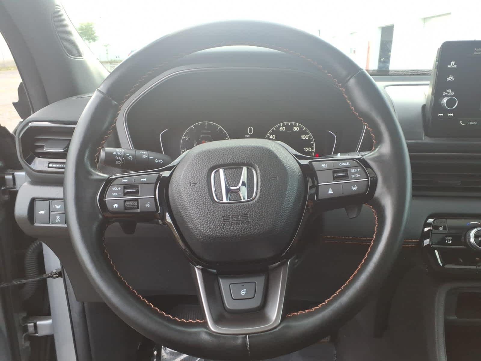 Certified Used 2024 Lunar Silver Metallic Honda TrailSport image 24