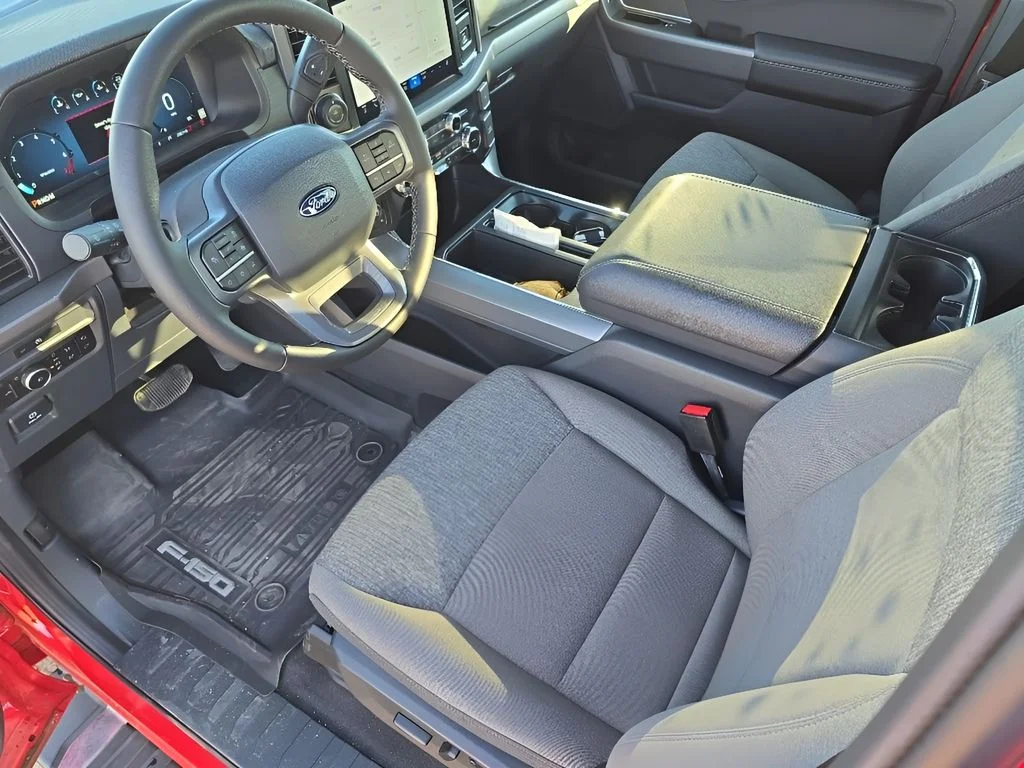 2025 Ford F-150 XLT - Photo 9