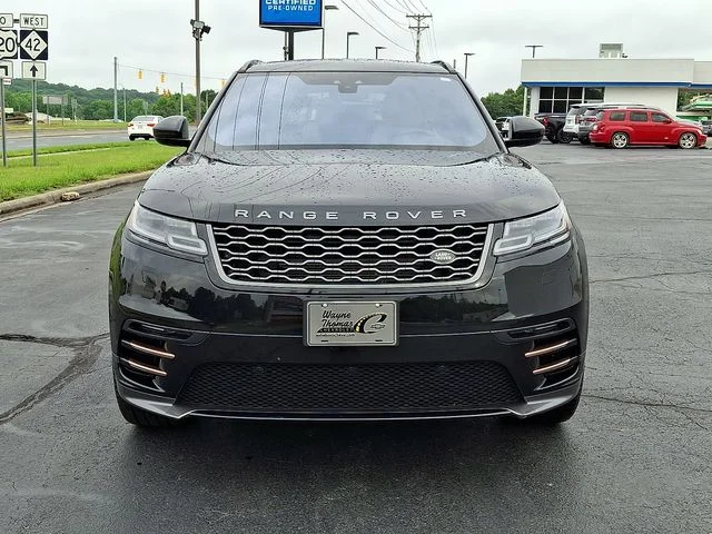 Used 2018  Land Rover SE R-Dynamic image 2