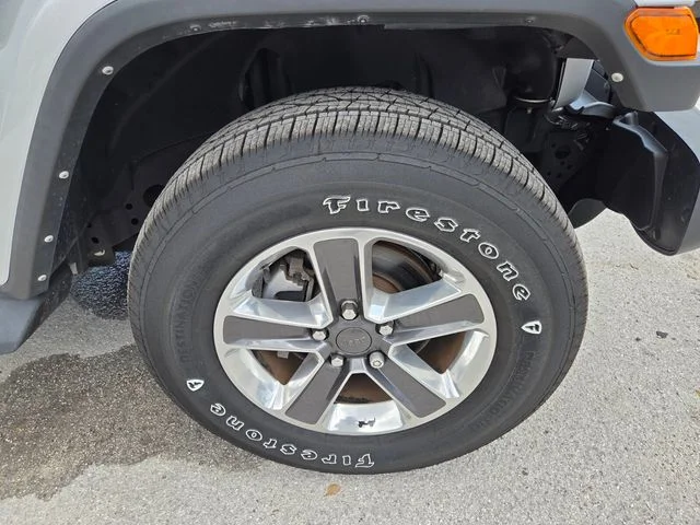 Used 2022 Silver Jeep Unlimited Sahara image 18