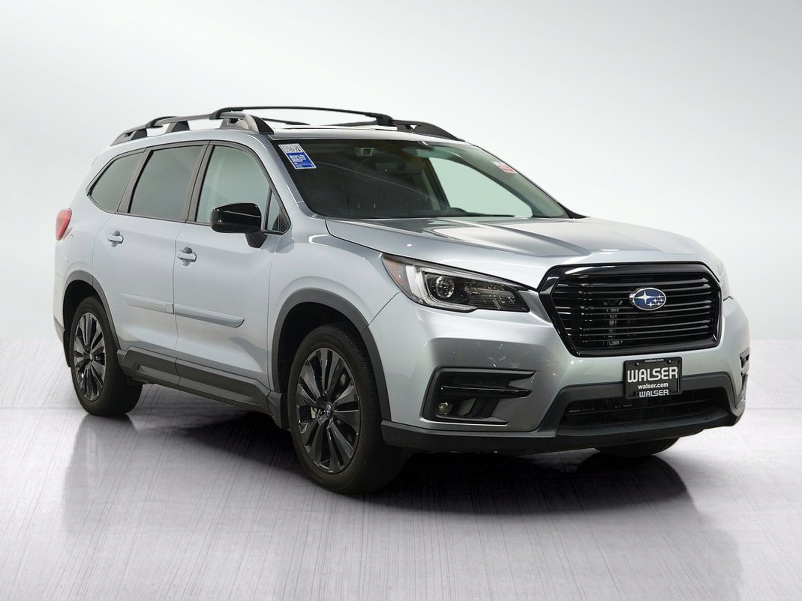 Used 2022 Ice Silver Metallic Subaru Onyx Edition image 7
