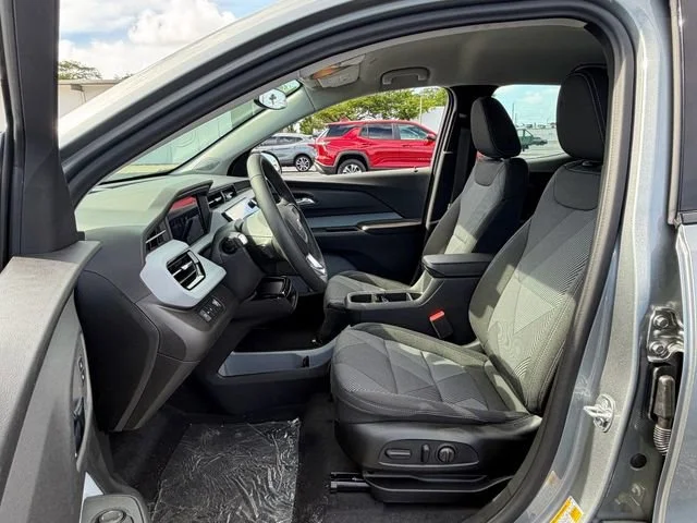 New 2027 Sterling Grey Metallic Chevrolet LT image 5