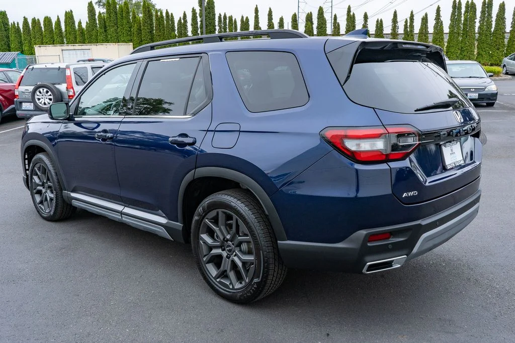Certified Used 2024 Obsidian Blue Pearl Honda AWD TRG image 10