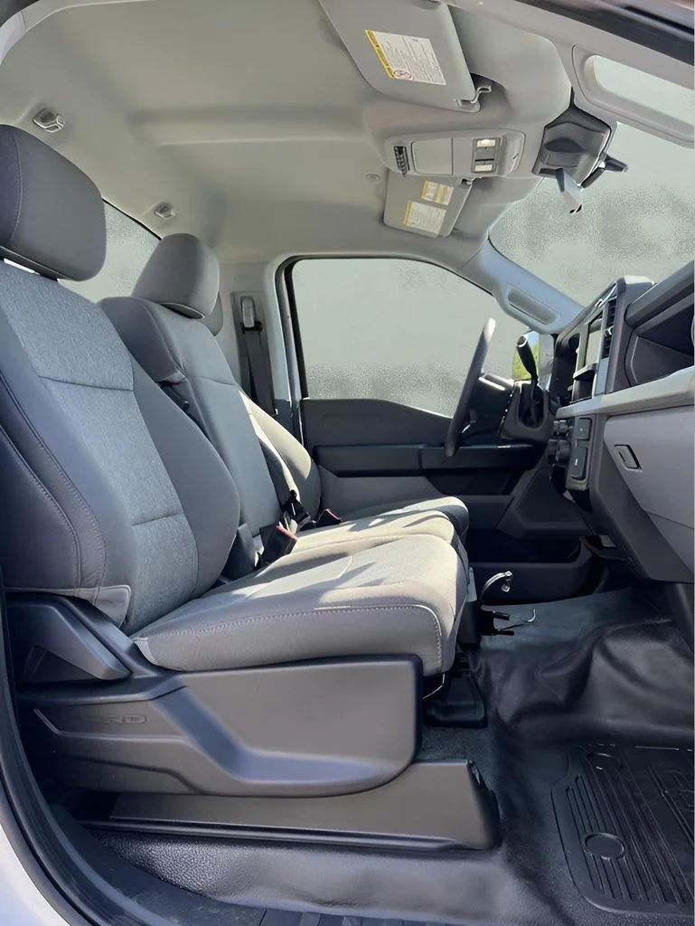 Used 2025 White Ford XL image 36