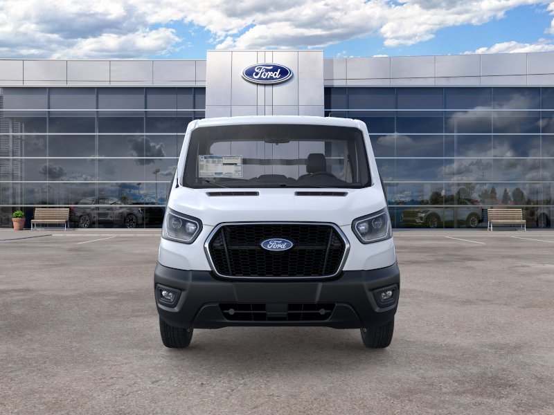 New 2026 Oxford White Ford Cutaway image 6