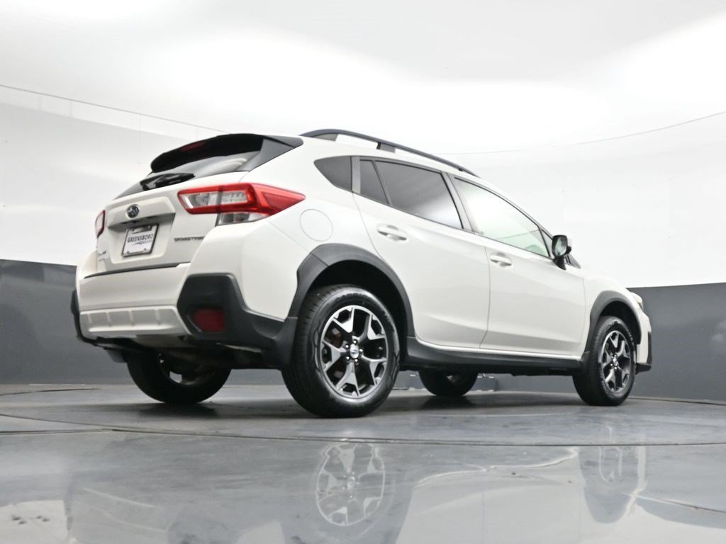 Used 2018 Crystal White Pearl Subaru Premium image 33
