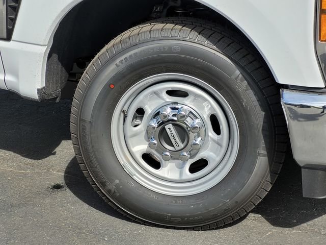 New 2026 Oxford White Ford F-250® XL image 34