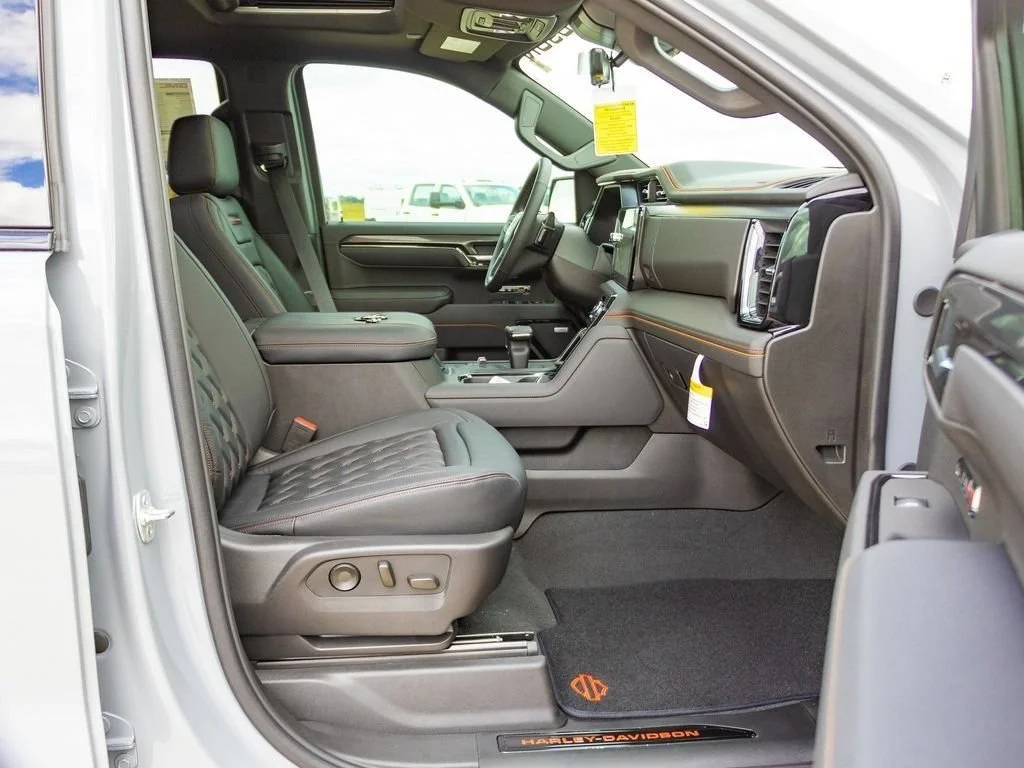 2025 GMC Sierra 1500 AT4 - Photo 14