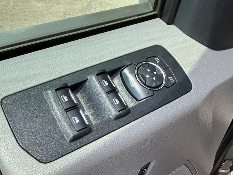 Used 2020 Blue Jeans Metallic Ford XLT image 15