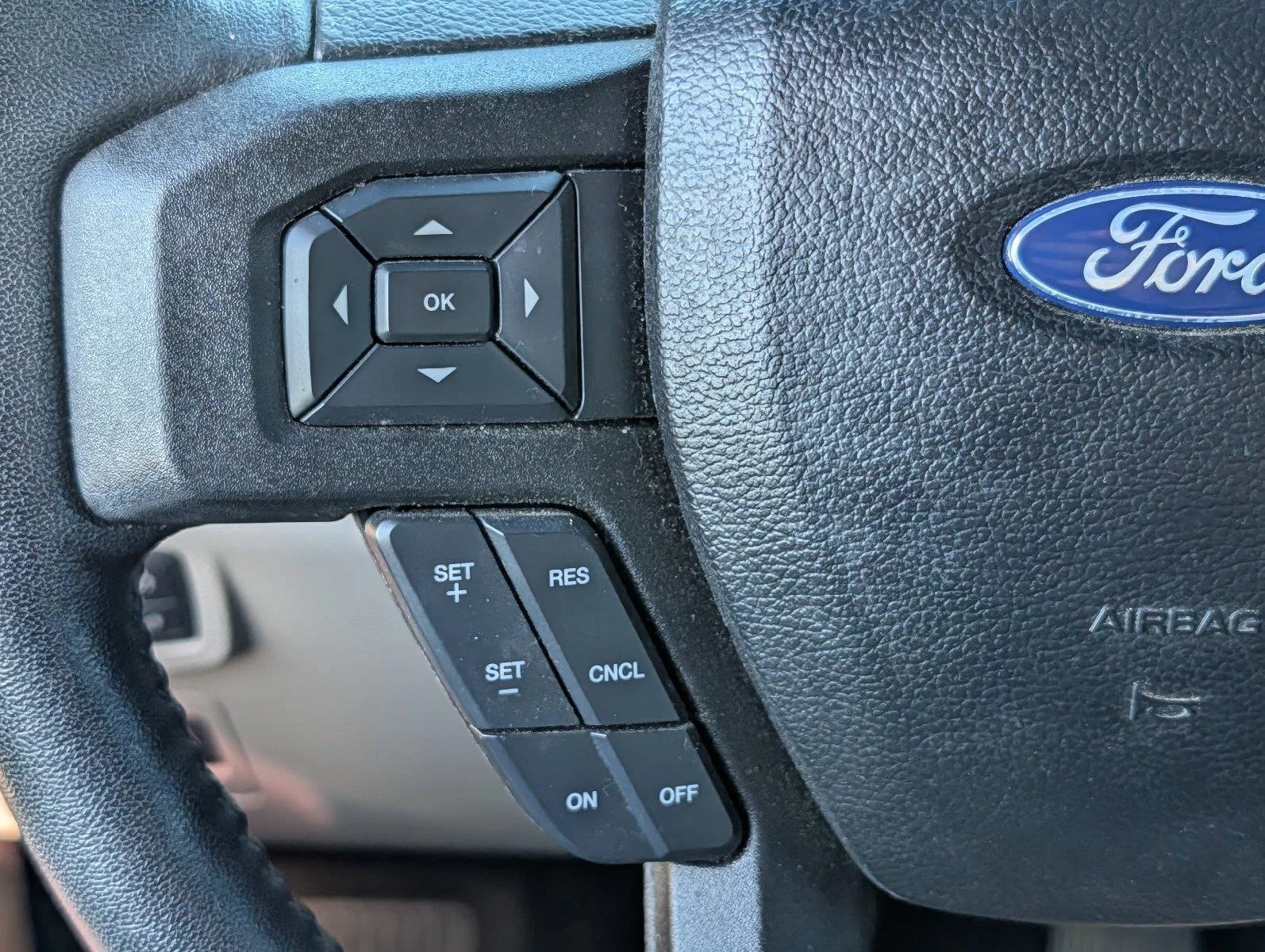 Used 2018 Ruby Red Metallic Tinted Clearcoat Ford XLT image 24