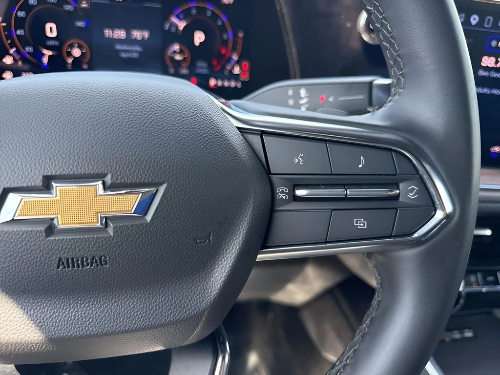 Used 2025 Black Chevrolet LT image 16