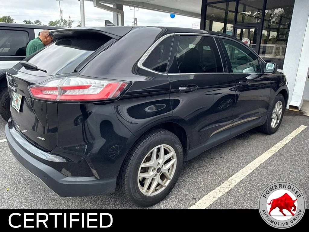 Used 2024 Black Ford SEL image 5