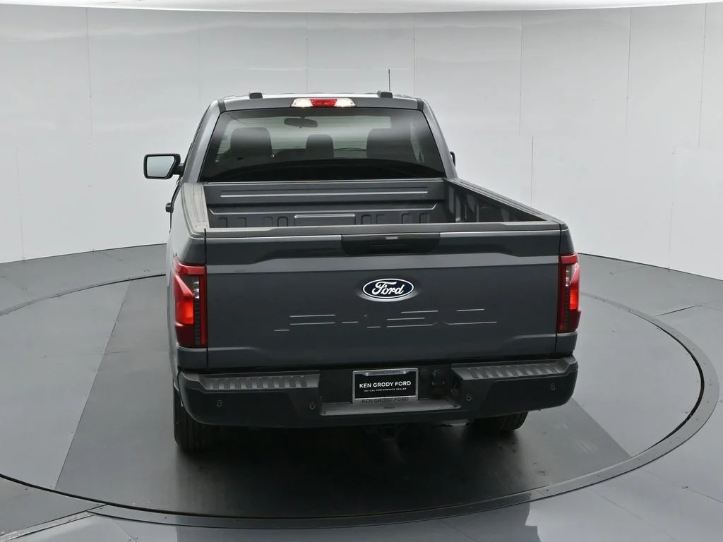 New 2026 Gray Ford XL image 37