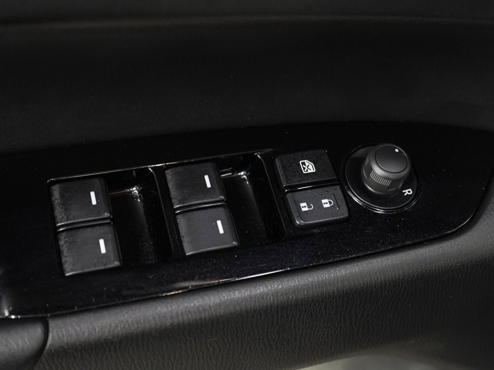 Used 2025 Jet Black Mica Mazda 2.5 S Preferred Package image 22