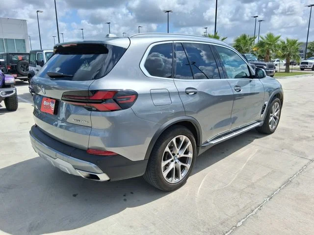 Used 2025 Gray BMW xDrive50e image 7