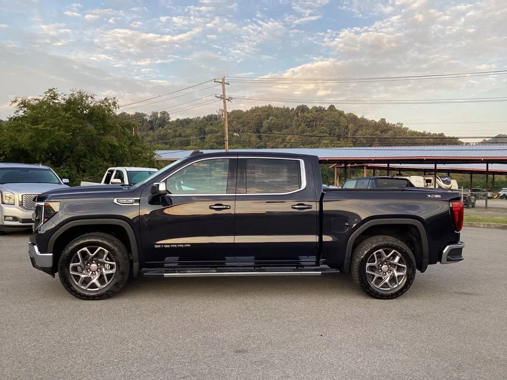 2026 GMC Sierra 1500 SLE - Photo 3