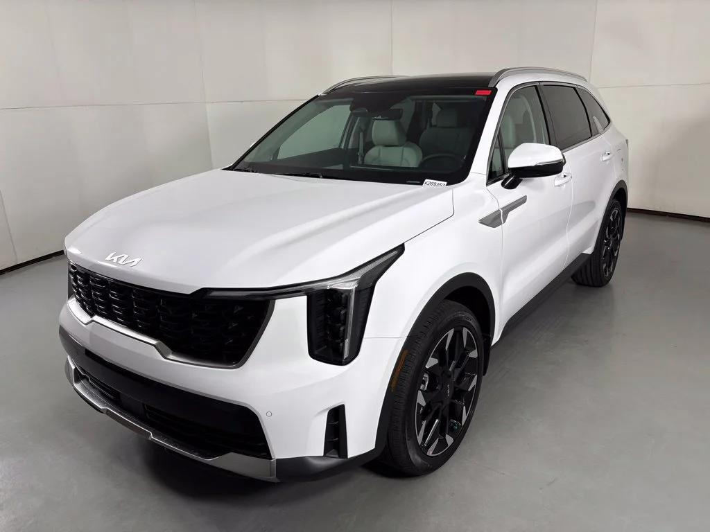 New 2026 Glacial White Pearl Kia EX image 4