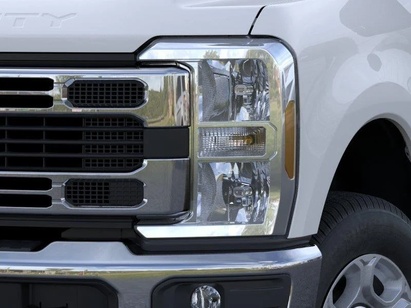 New 2026 Oxford White Ford F-250® XLT image 18