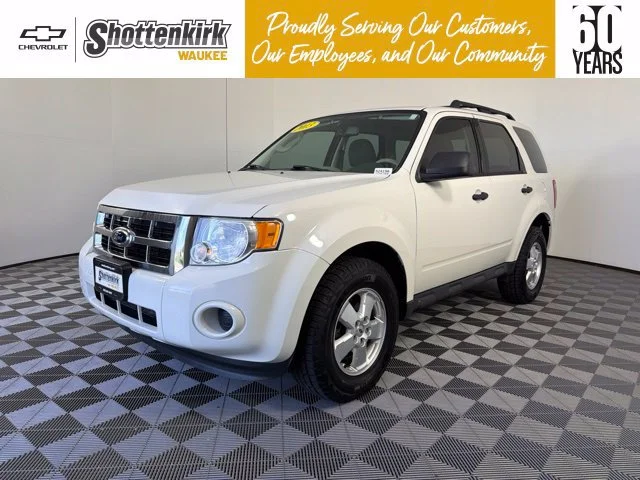 Used 2012 White Ford XLS image 1