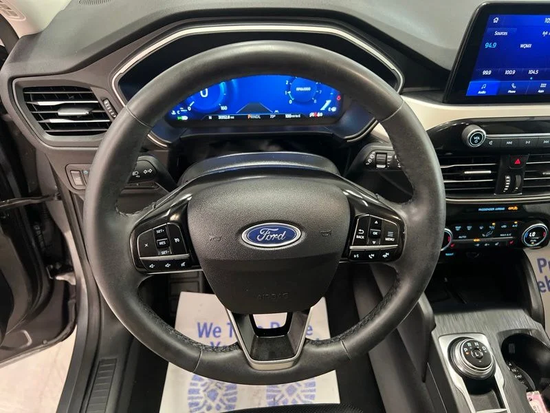 Used 2021 Gray Ford SEL image 27