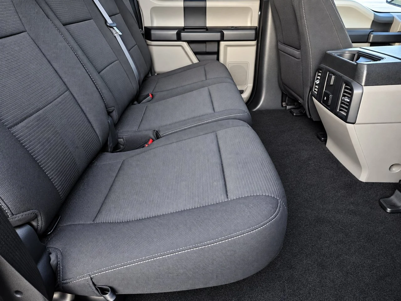 Used 2019  Ford  image 30
