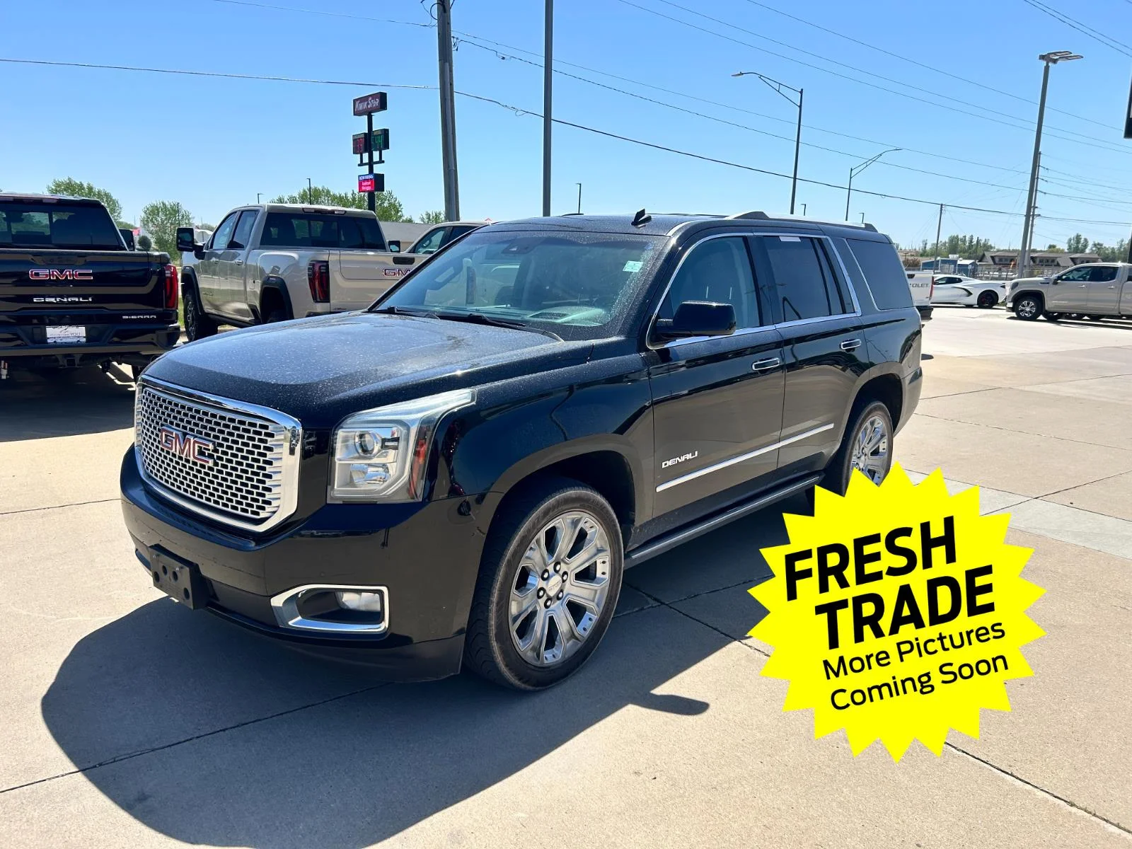 2015 GMC Yukon 4WD Denali's photo
