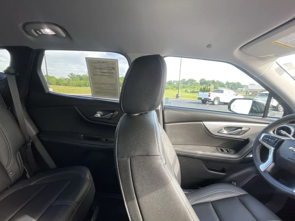 Used 2023 White Chevrolet LT image 13