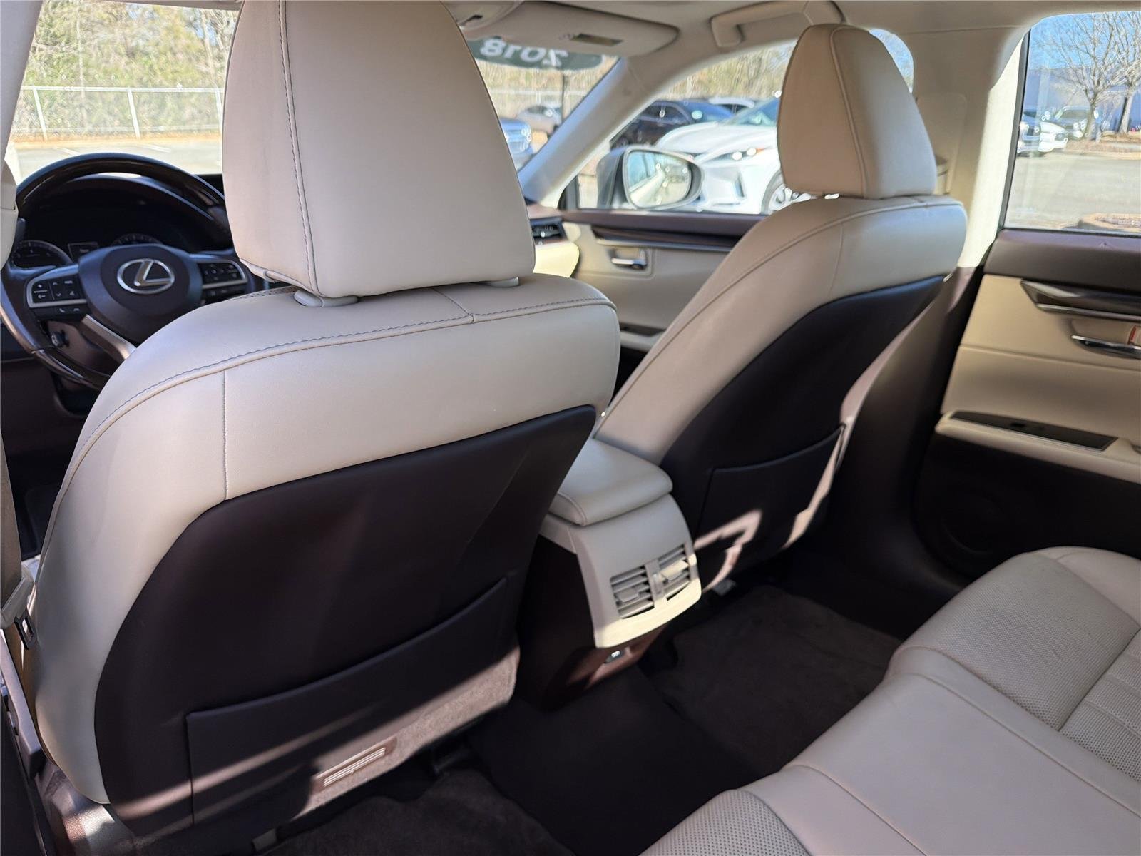 Used 2018  LEXUS  image 28