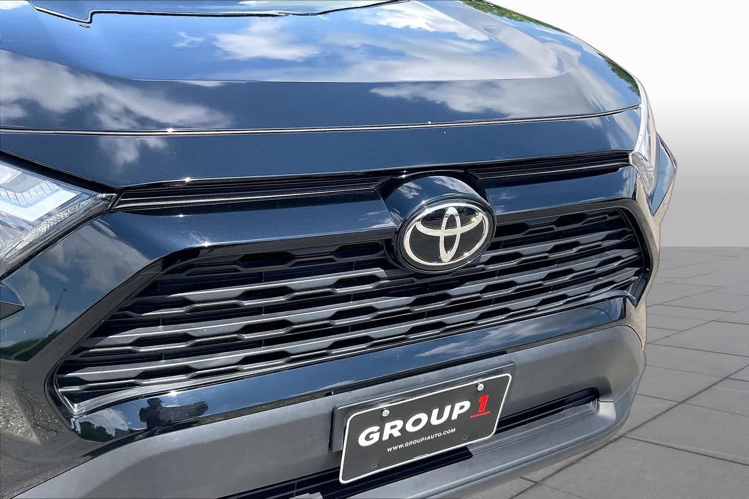 Used 2024 Midnight Black Metallic Toyota XLE image 30