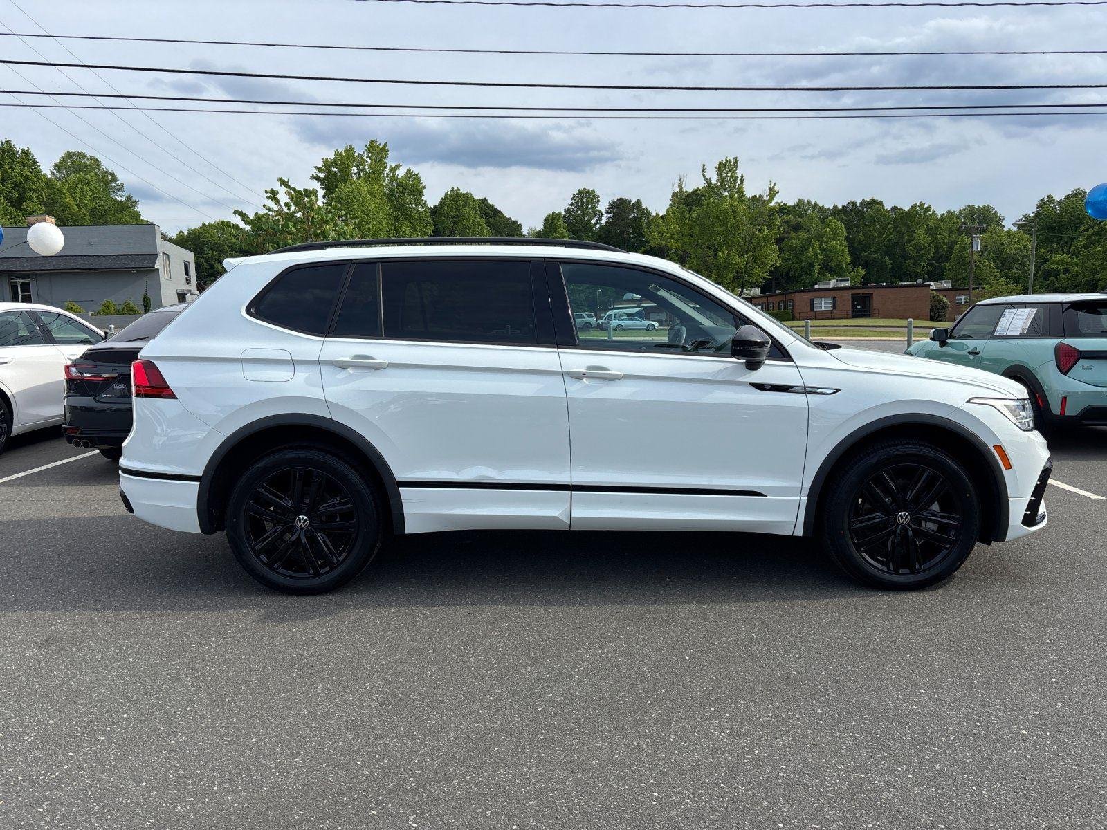 Used 2022 Pure White Volkswagen SE R-Line Black image 6