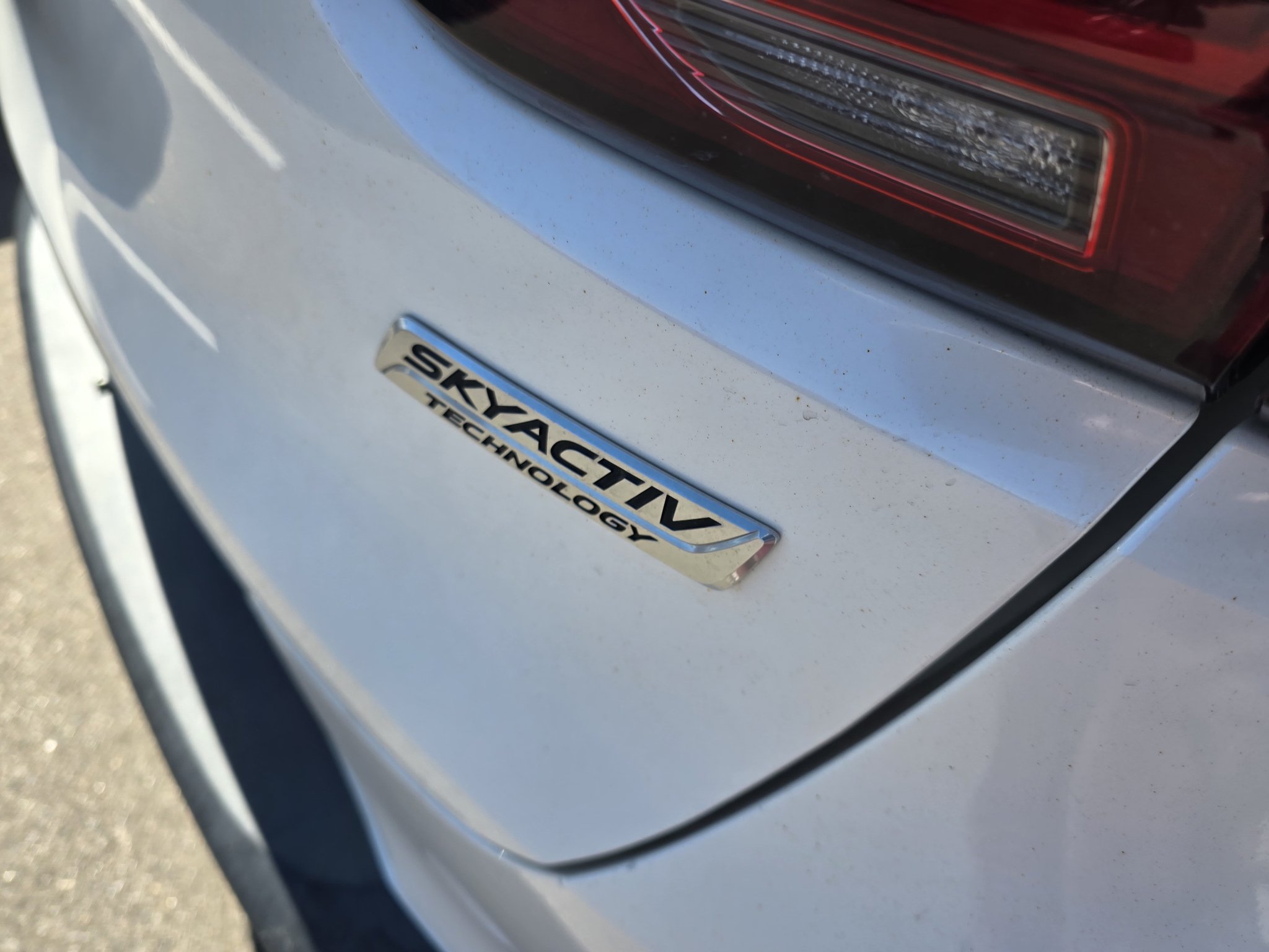 Used 2019 Snowflake White Pearl Mazda Touring image 10