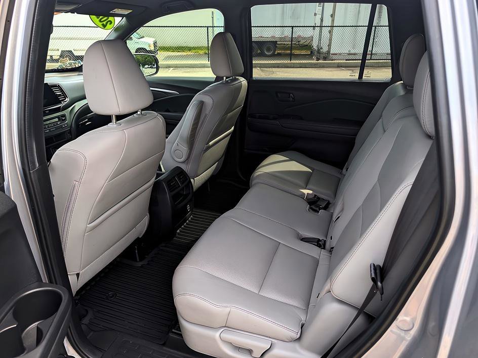 Used 2022 Lunar Silver Metallic Honda EX-L image 9