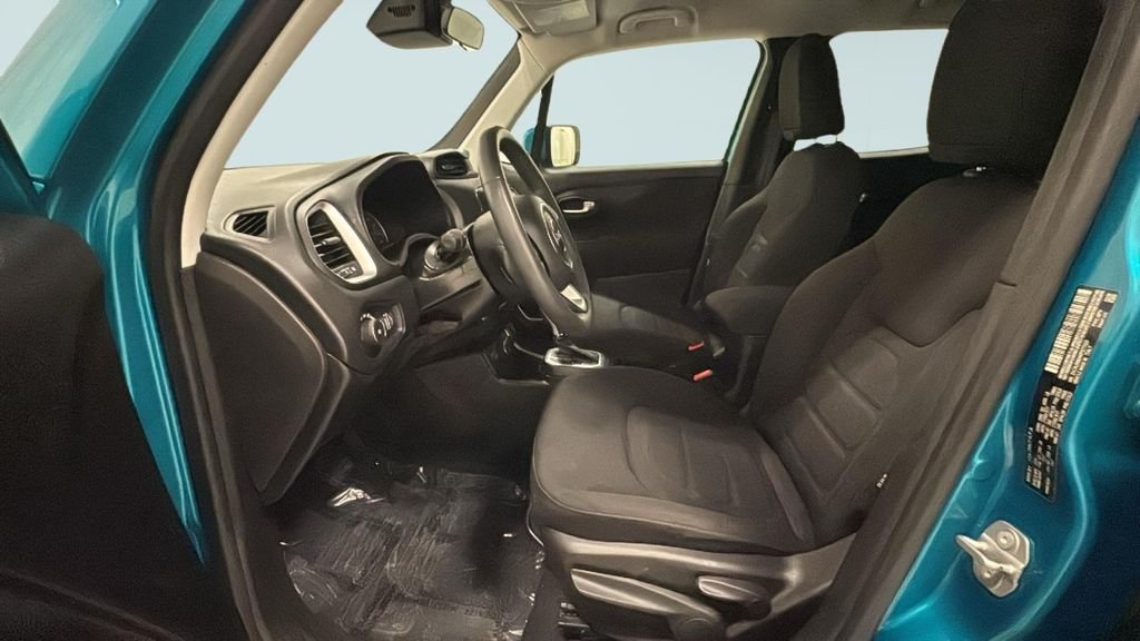 Used 2019 Green Jeep Latitude image 6