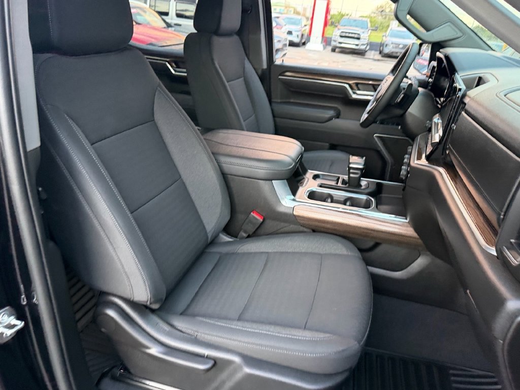 Used 2026 Black Chevrolet RST image 17
