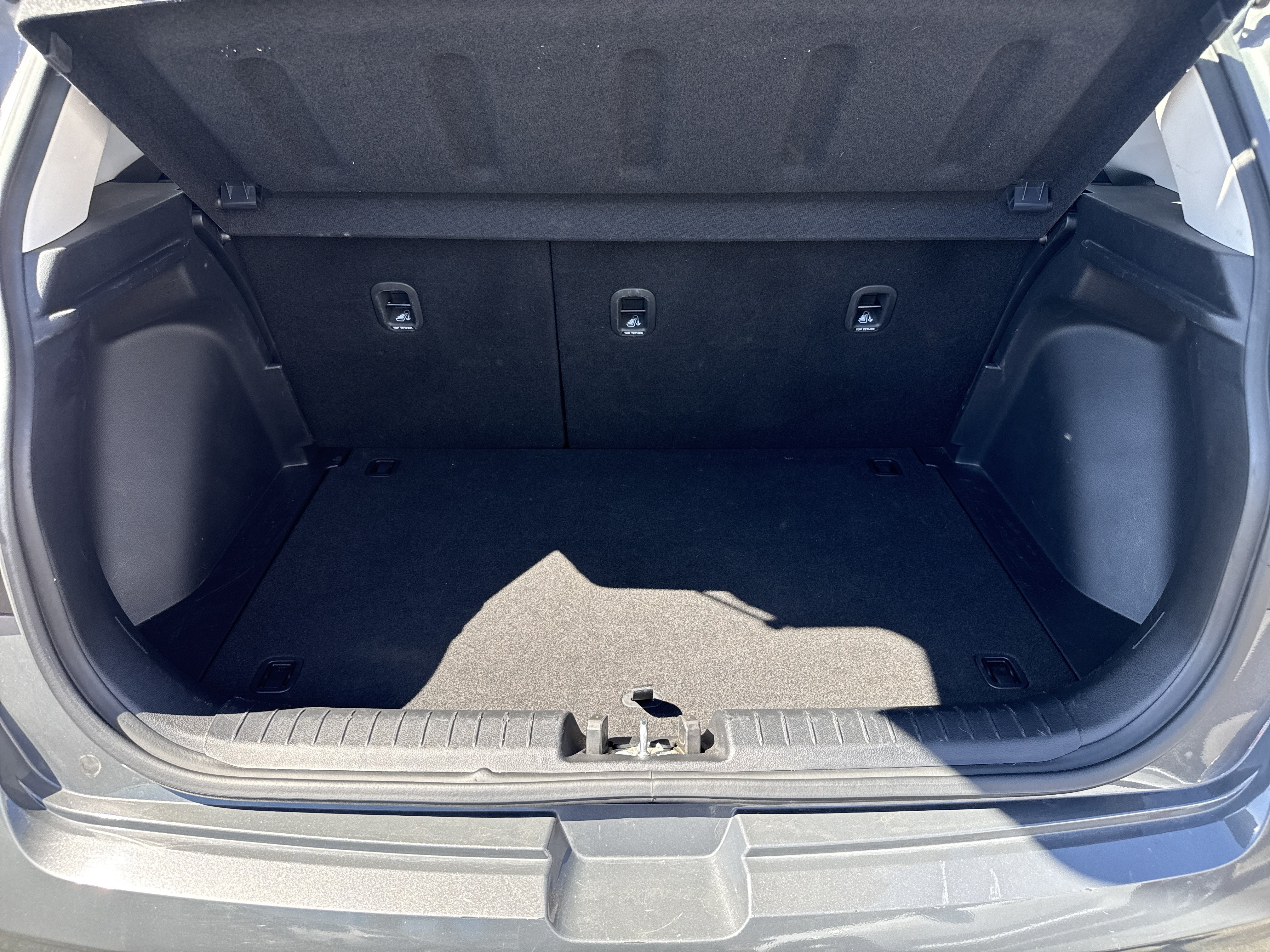 Used 2025 Gray Hyundai SEL image 22