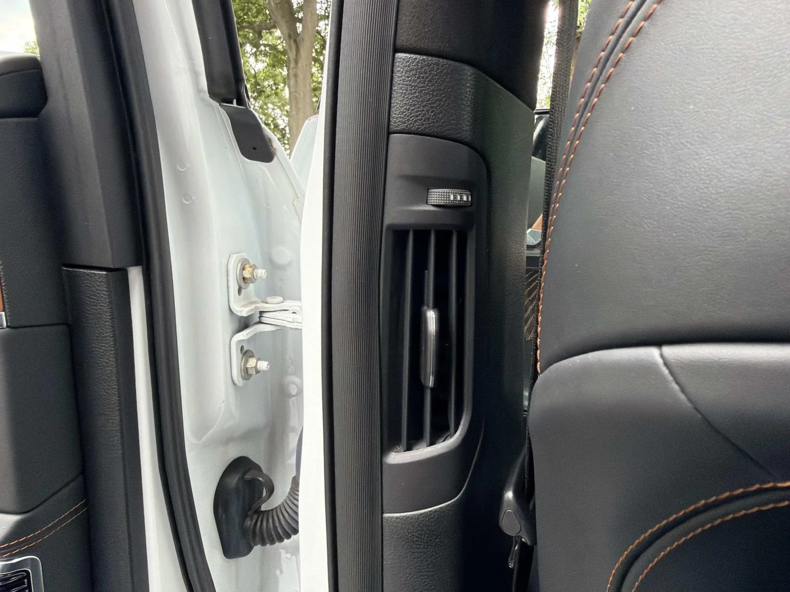 Used 2023 White Jeep Summit Reserve image 28