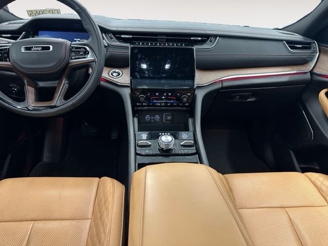 Used 2024 White Jeep Summit image 12