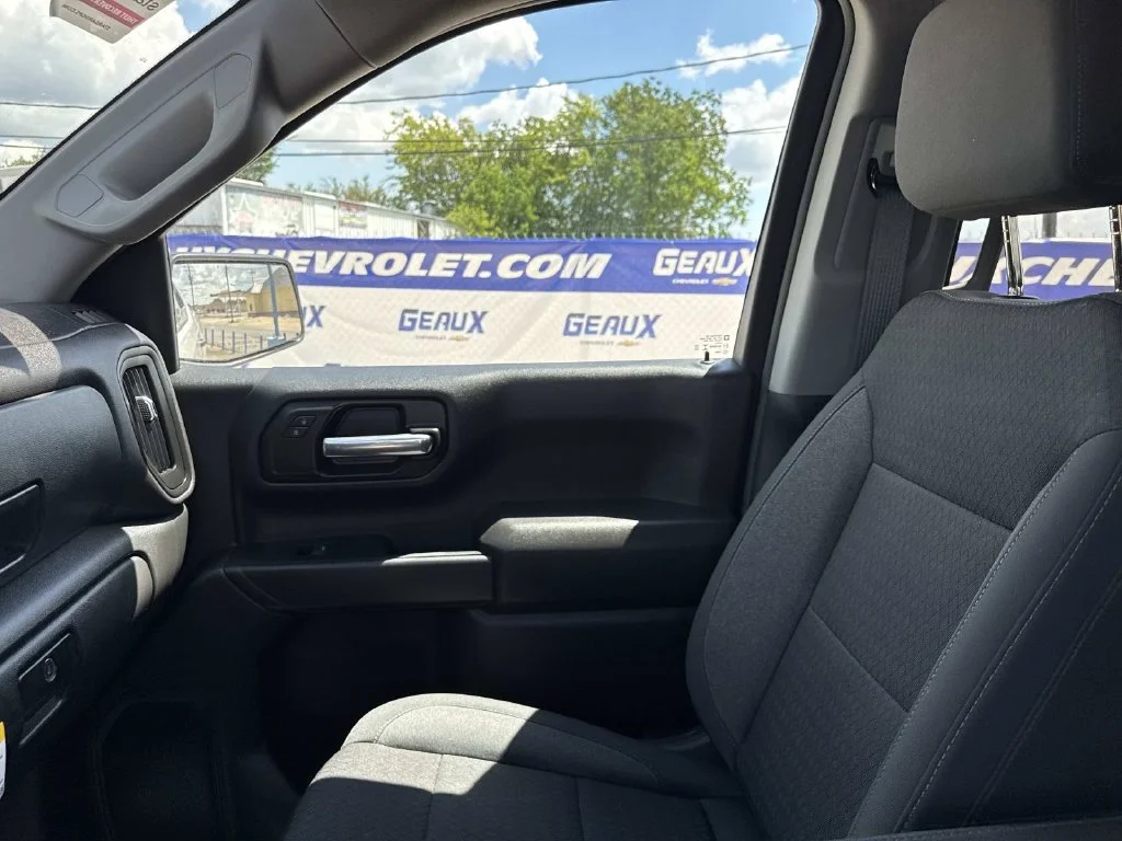 Used 2025 White Chevrolet Custom Trail Boss image 26