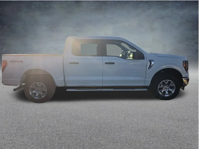Used 2023 White Ford XLT image 8