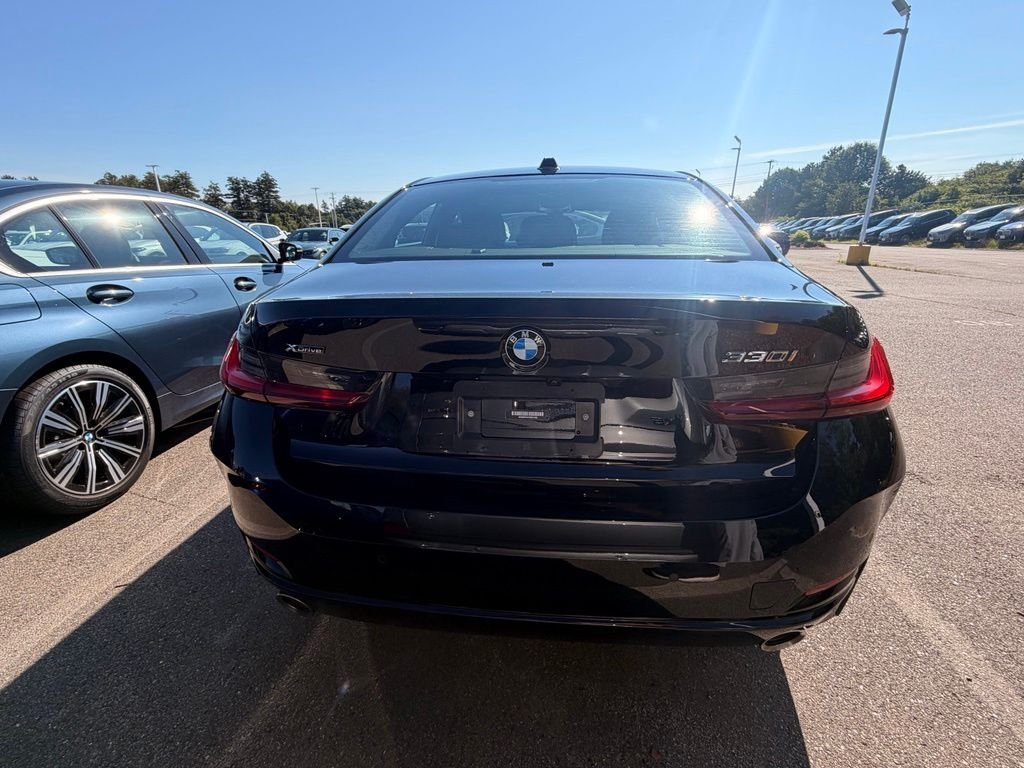 Used 2023 Jet Black BMW 330i xDrive image 4
