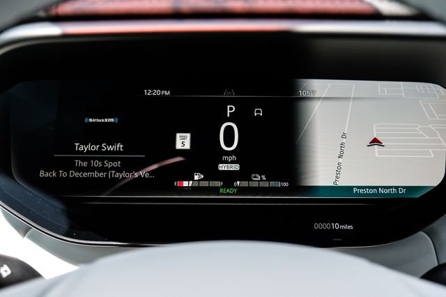 New 2026 White Land Rover Dynamic SE image 26