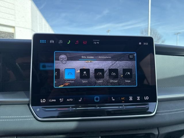 New 2026 Platinum Gray Volkswagen 2.0T SE image 22
