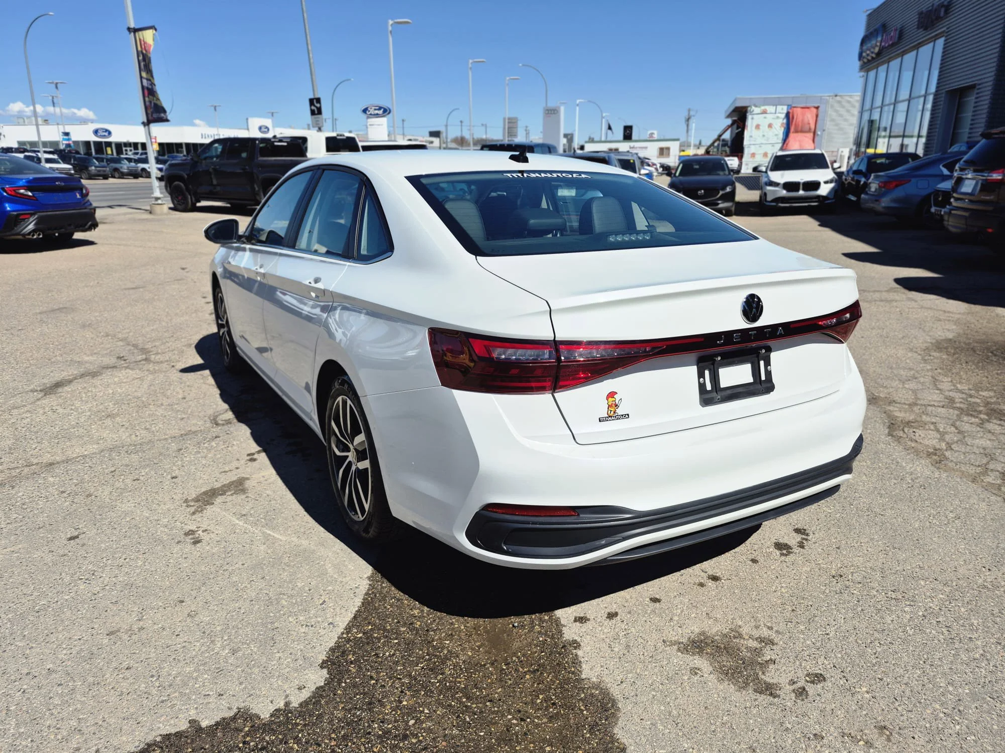 Certified Used 2025 Oryx White Pearl Volkswagen Comfortline*Adapt Cruise | Remote Start | Htd Seats & Wheel | Blind Spot Detect | Lane Keep Assist image 11