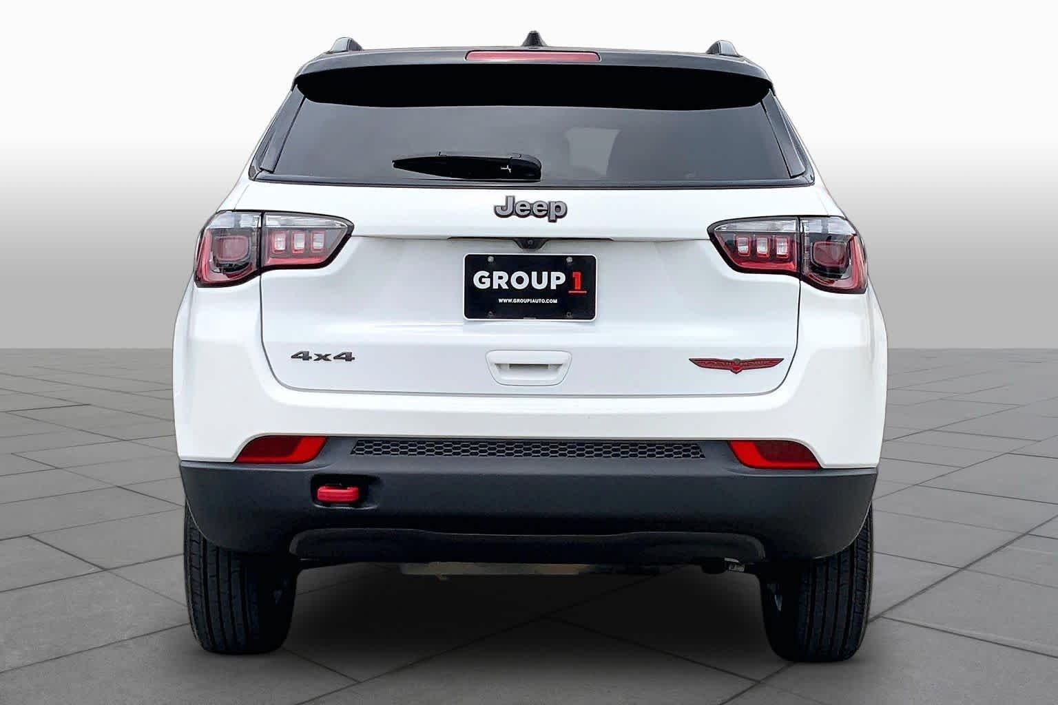 Used 2022 Bright White Clearcoat Jeep Trailhawk image 5