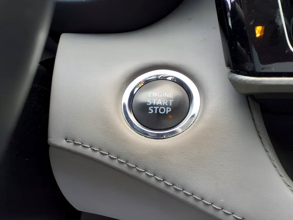 Used 2022 Celestial Silver Metallic Toyota Platinum image 23