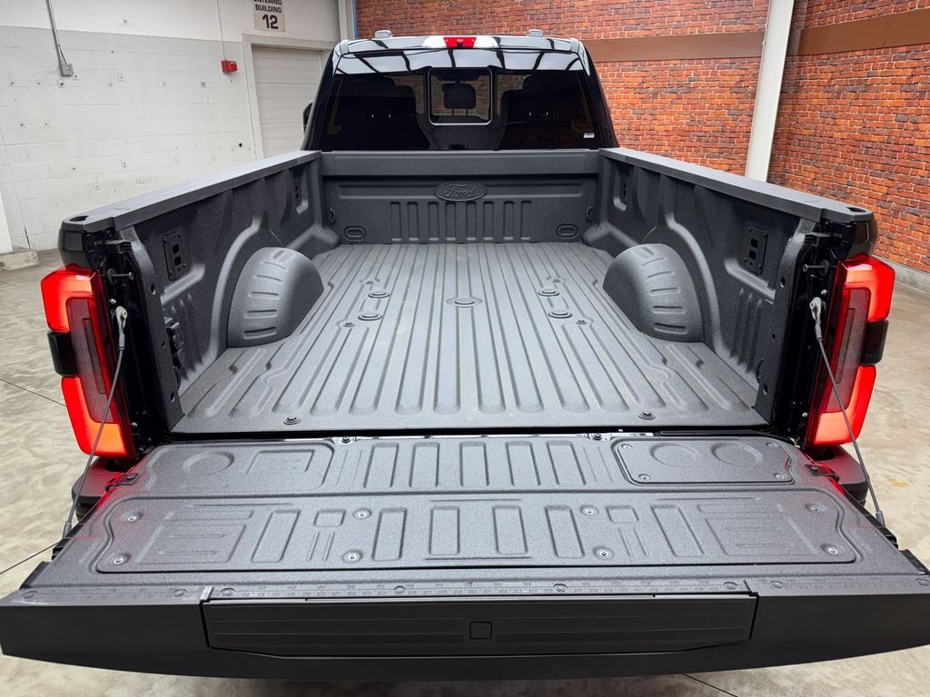 New 2026 Black Ford Platinum image 32