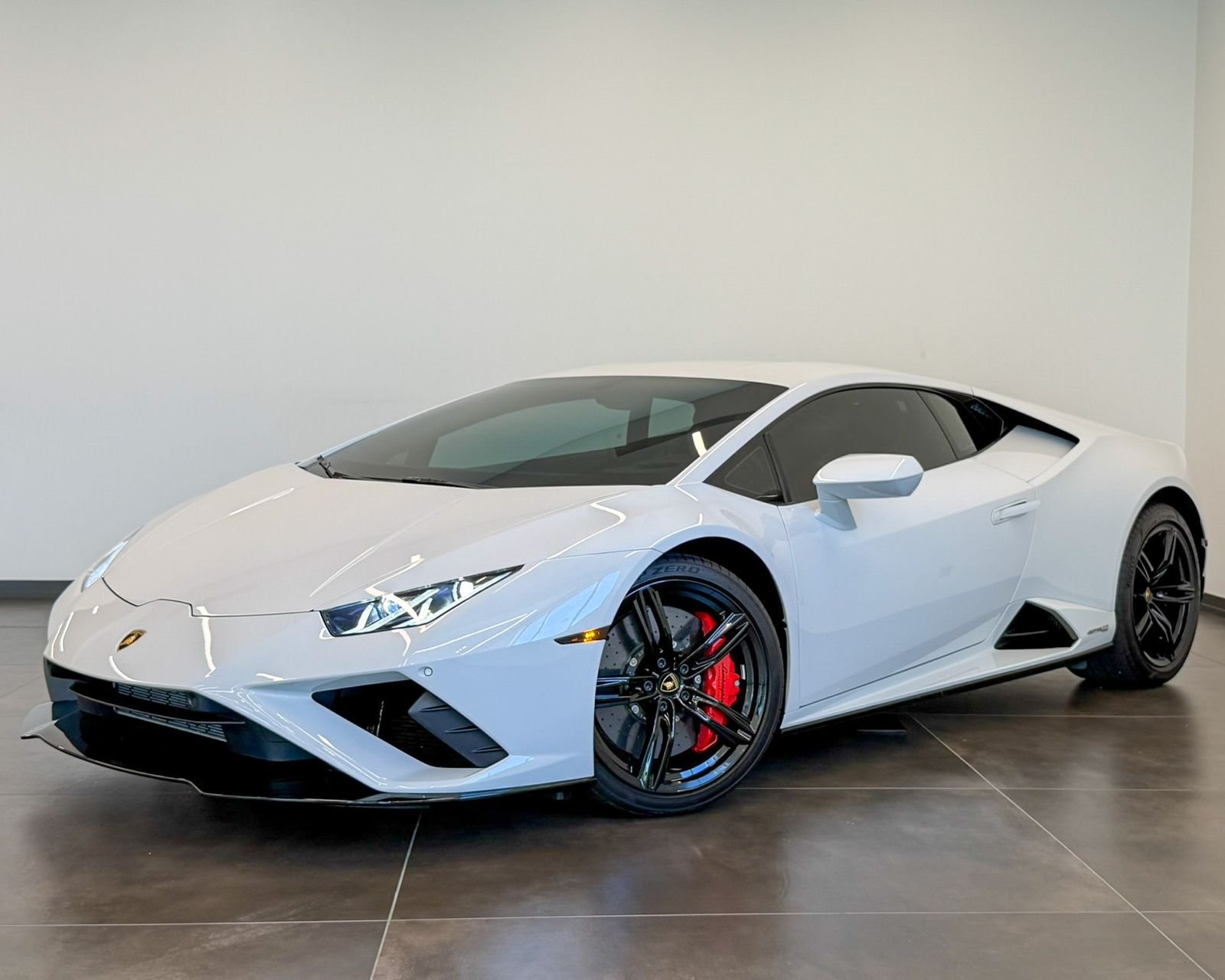 Used 2022  Lamborghini Base image 56