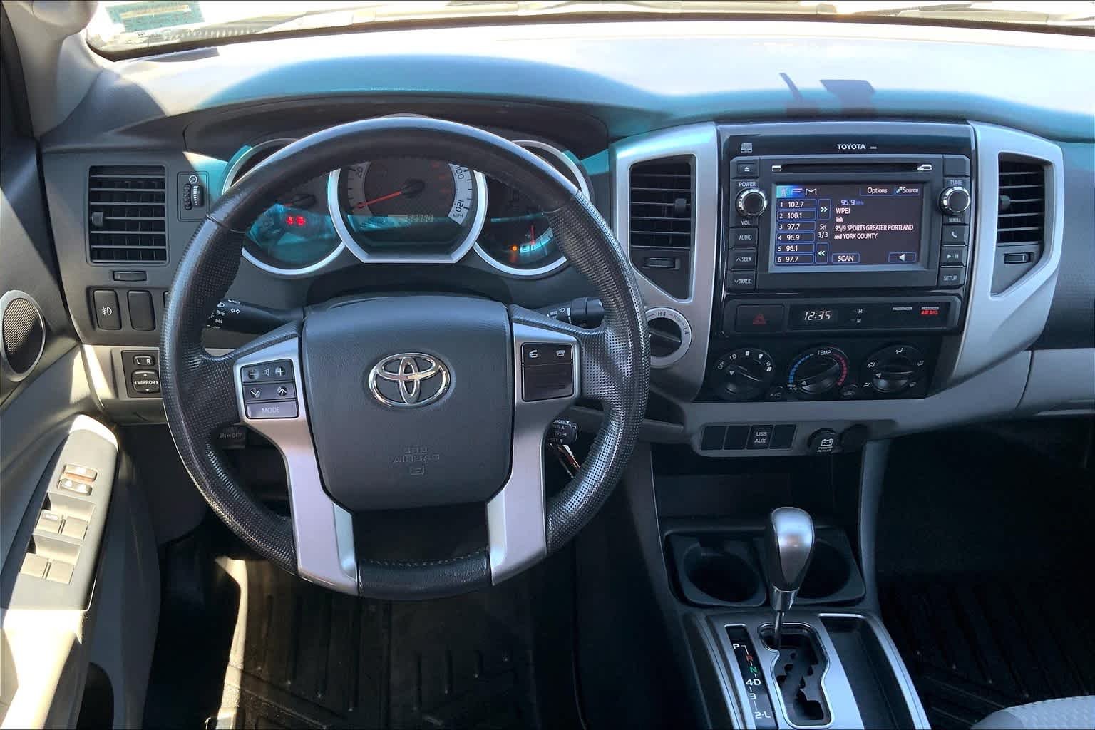 Used 2013 Super White Toyota  image 6