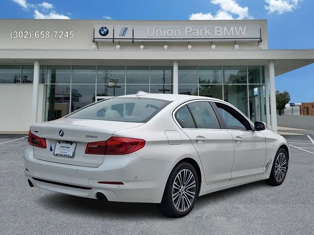Used 2019 Mineral White Metallic BMW 530i xDrive image 4